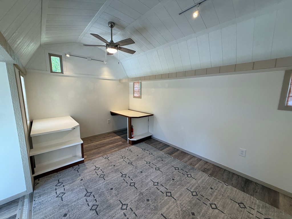 419639 Murphy Residential