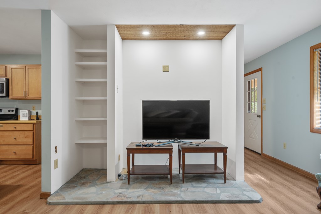 419656 Hiawassee Residential