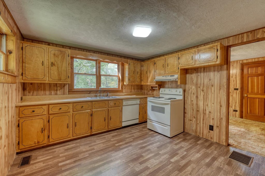 419666 Blairsville Residential