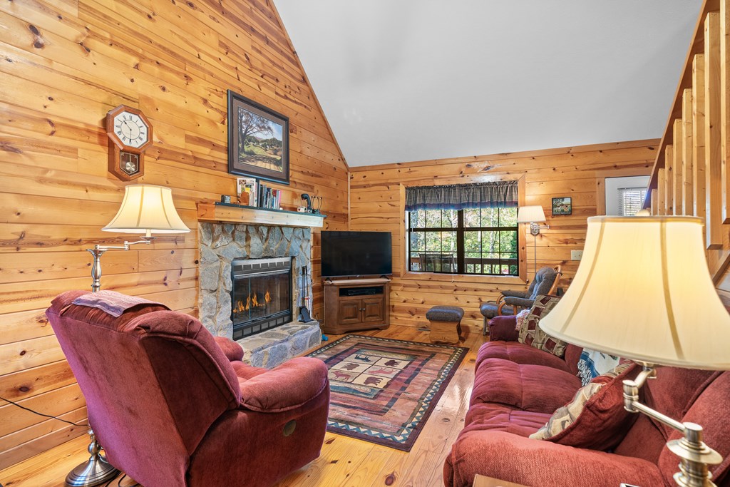 419667 Young Harris Residential