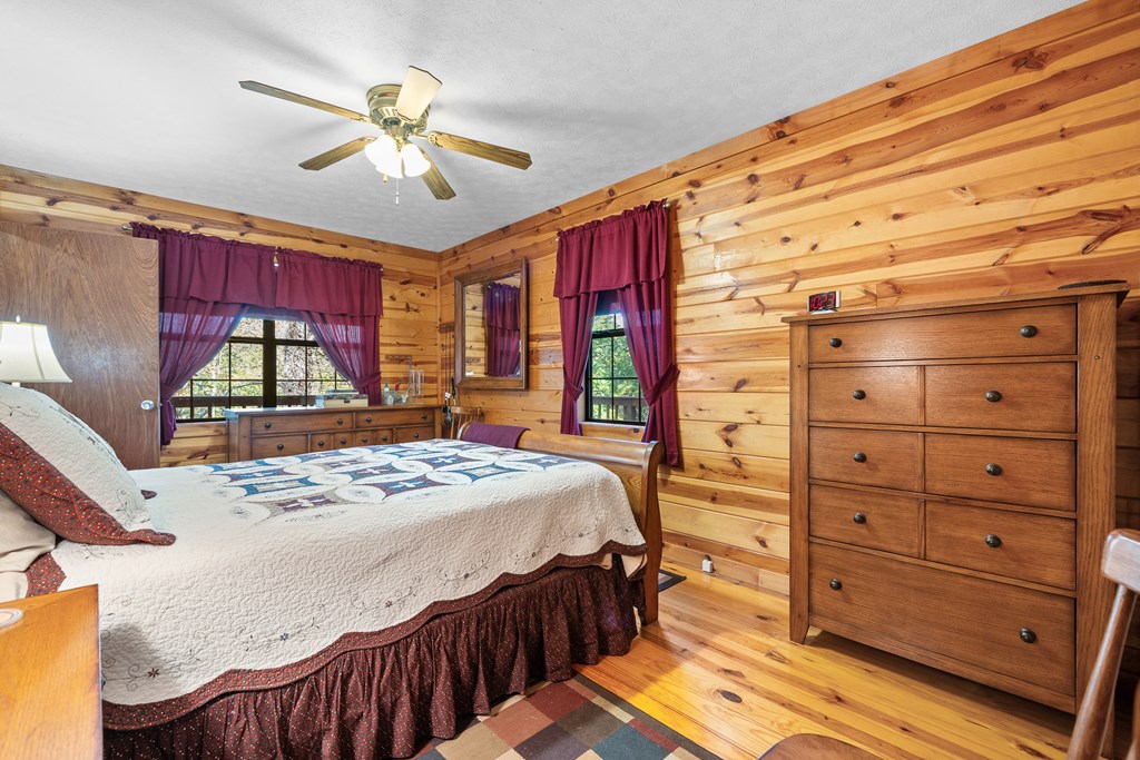 419667 Young Harris Residential