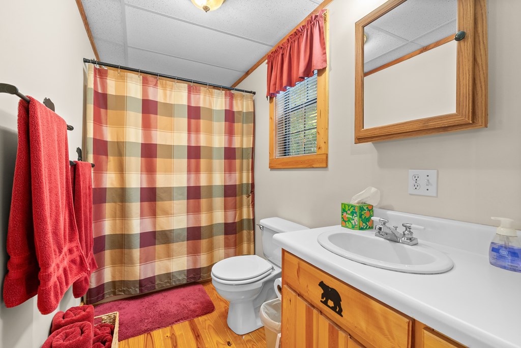 419667 Young Harris Residential