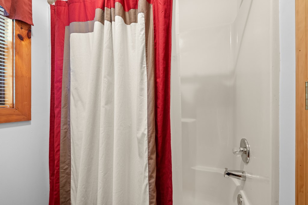 419667 Young Harris Residential