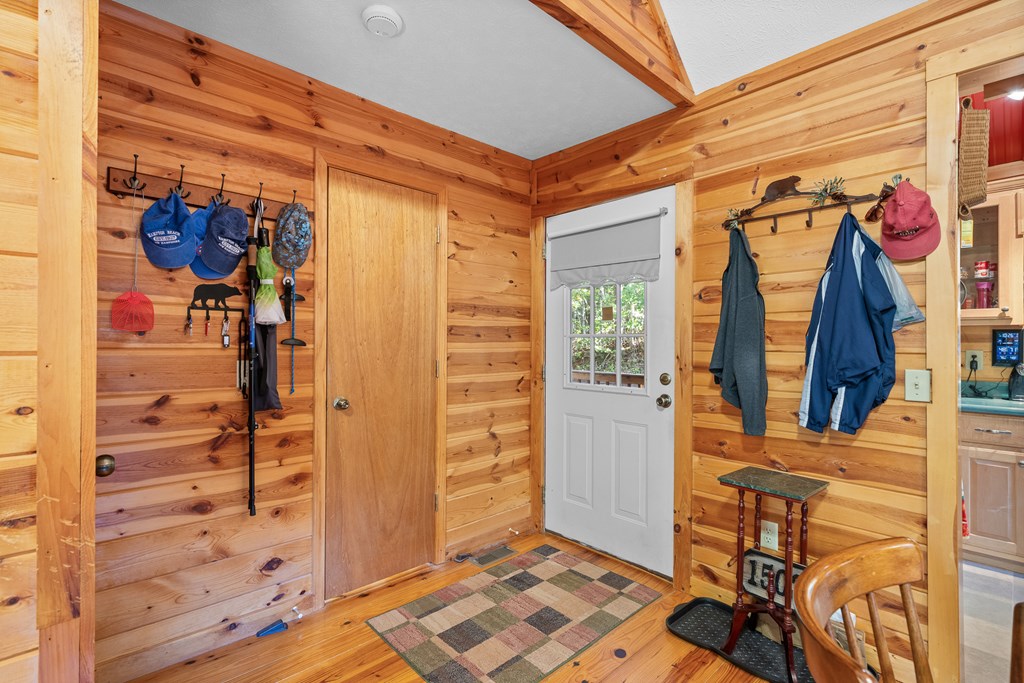 419667 Young Harris Residential