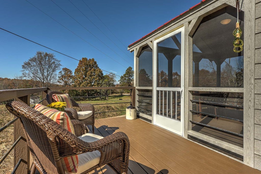 419698 Young Harris Residential