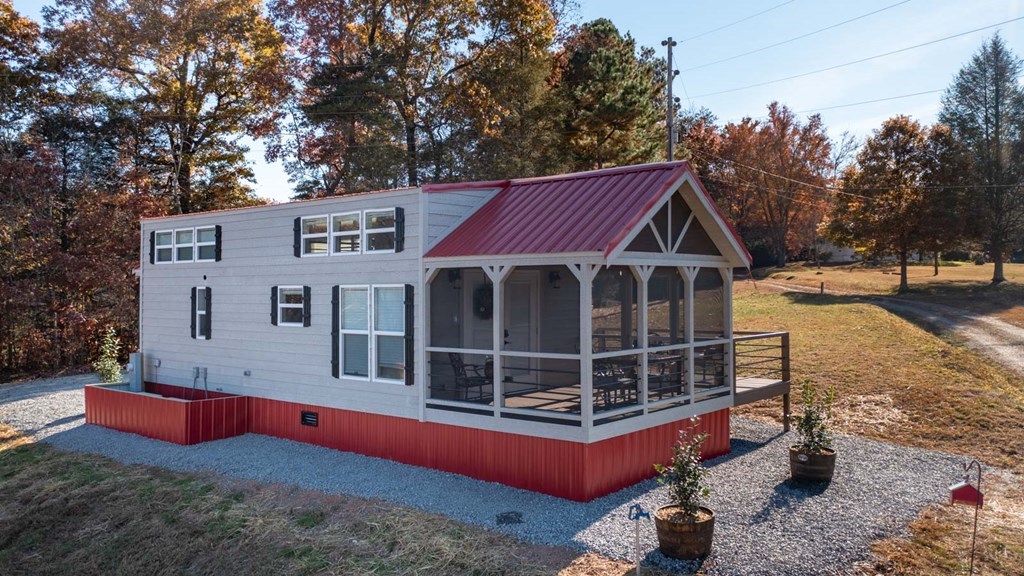 419698 Young Harris Residential