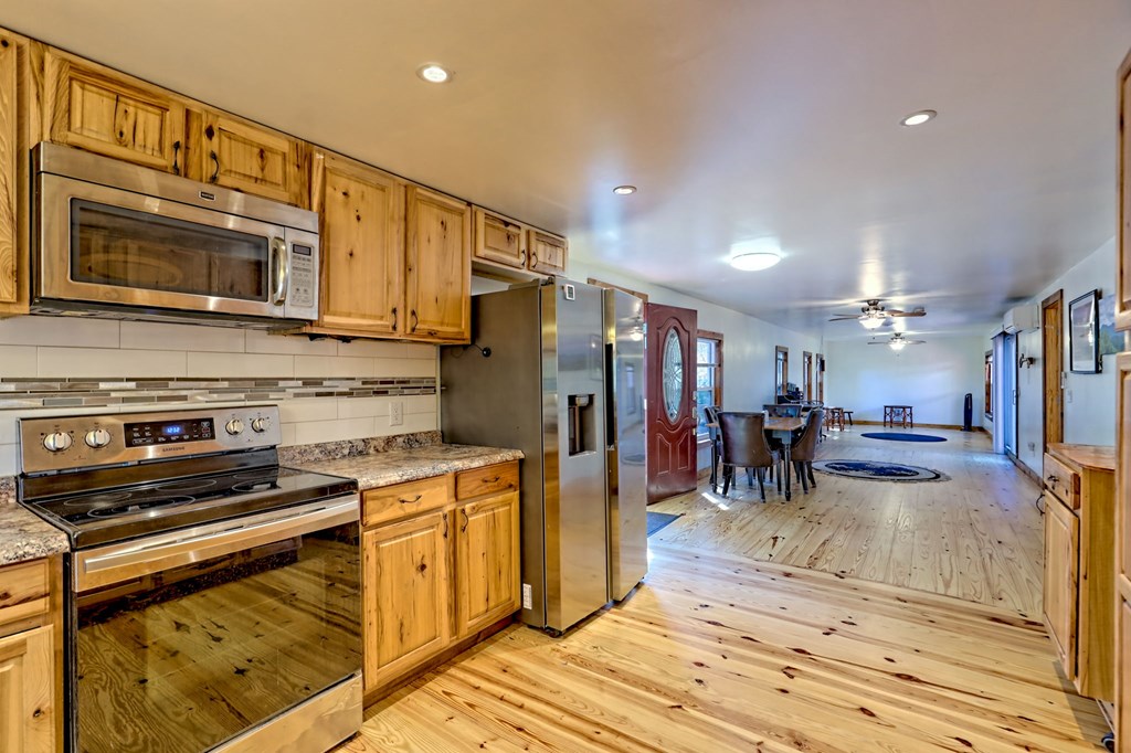 419749 Murphy Residential