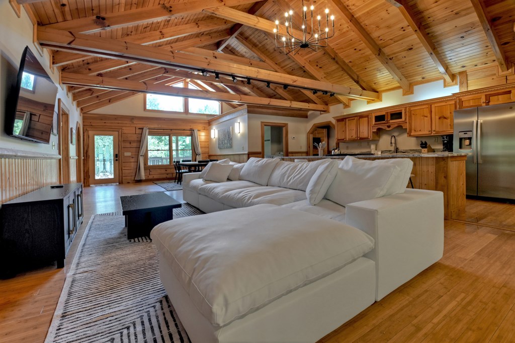 419771 Mineral Bluff Residential