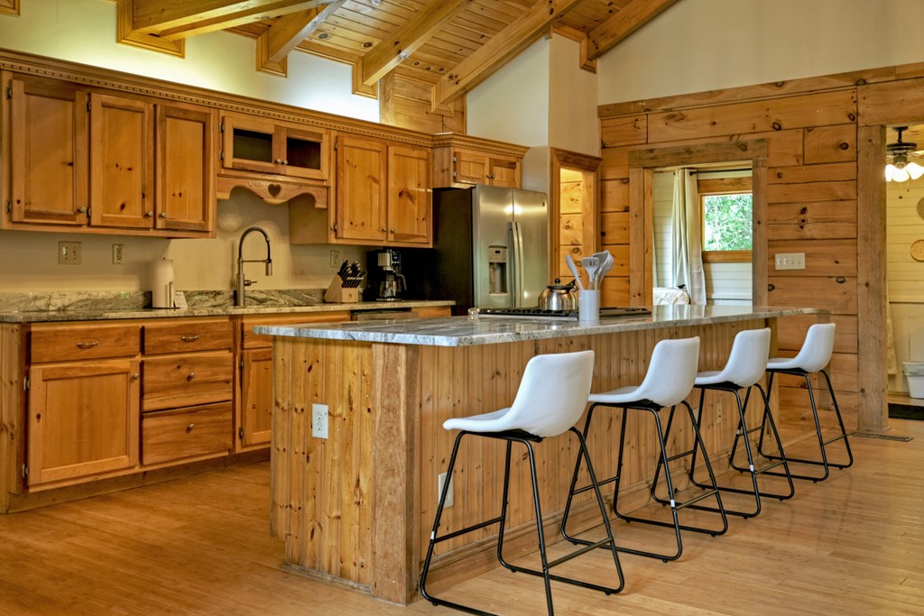 419771 Mineral Bluff Residential