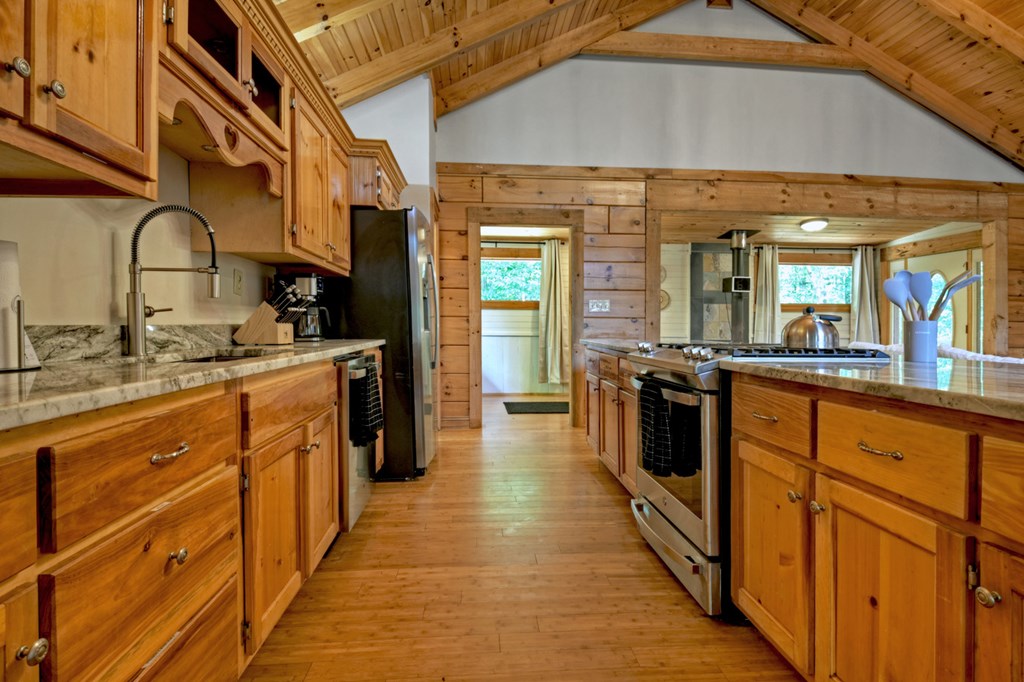 419771 Mineral Bluff Residential