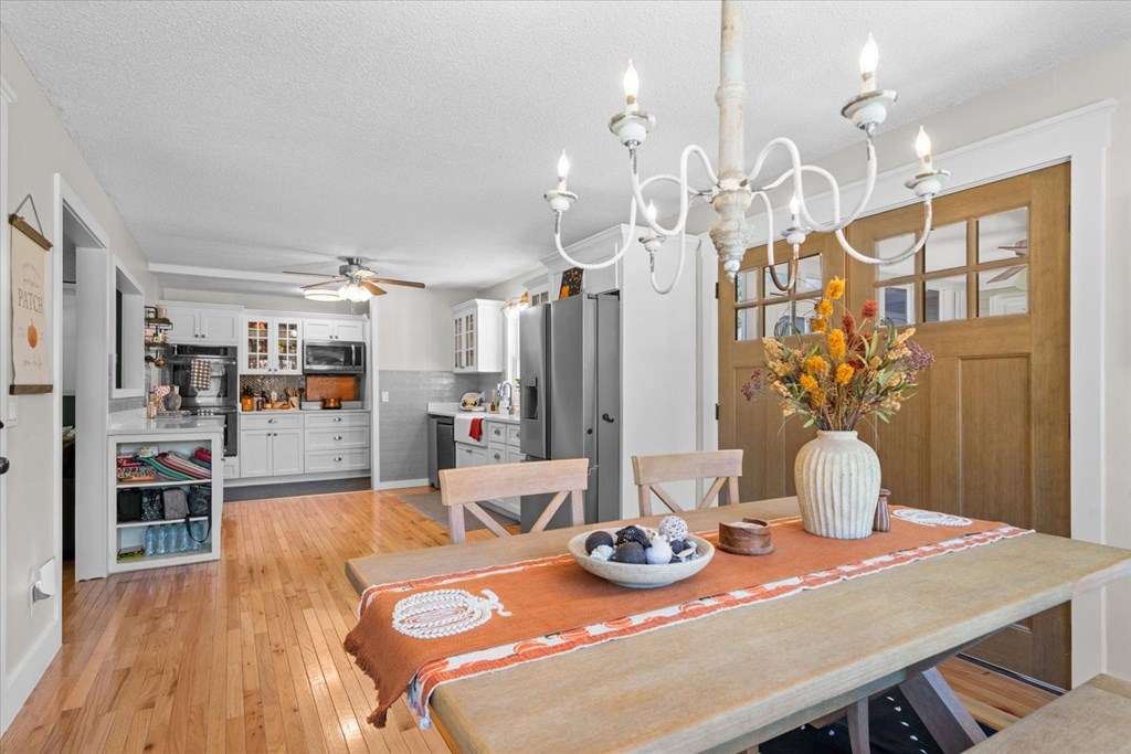 419803 Chatsworth Residential