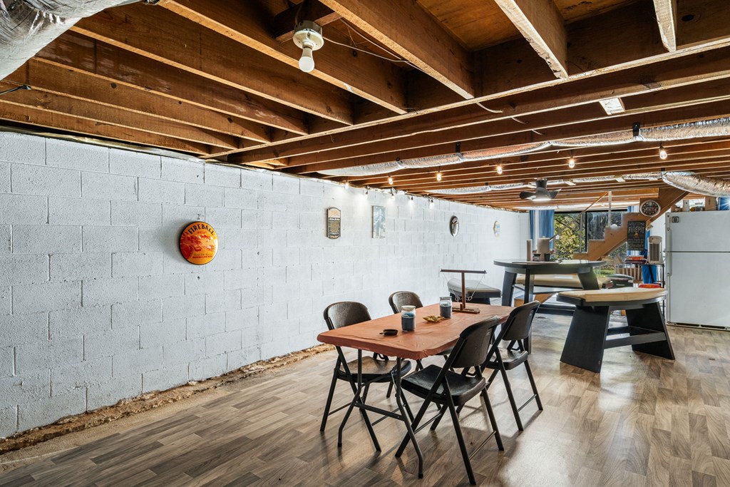 419813 Murphy Residential