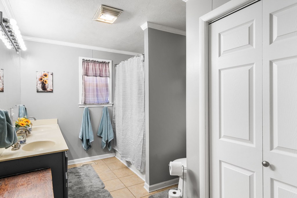 419813 Murphy Residential