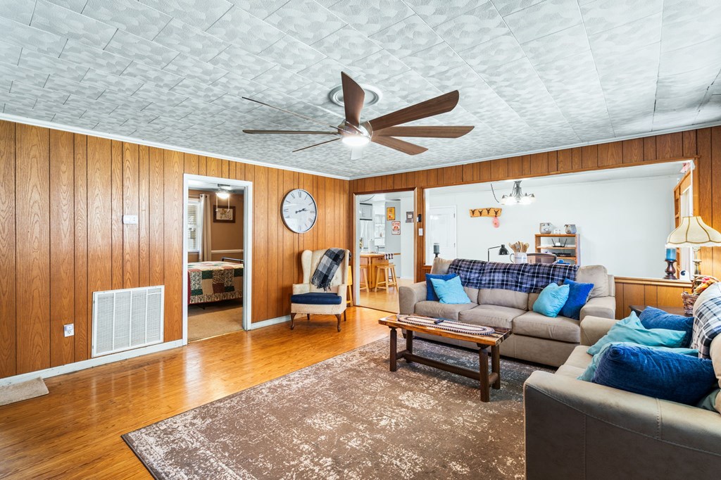 419813 Murphy Residential