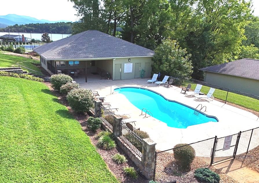 419824 Young Harris Residential