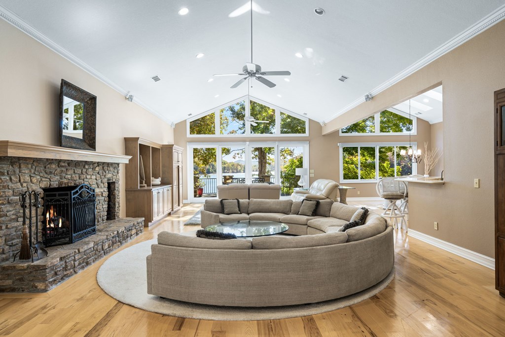 419837 Hiawassee Residential