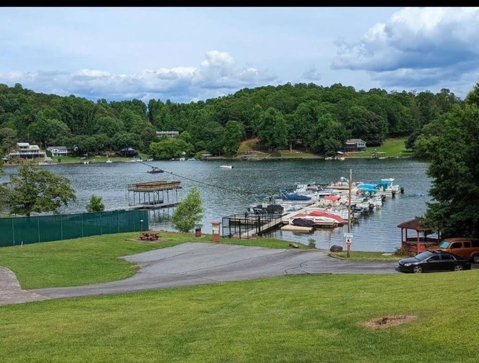 419839 Hayesville Townhouse