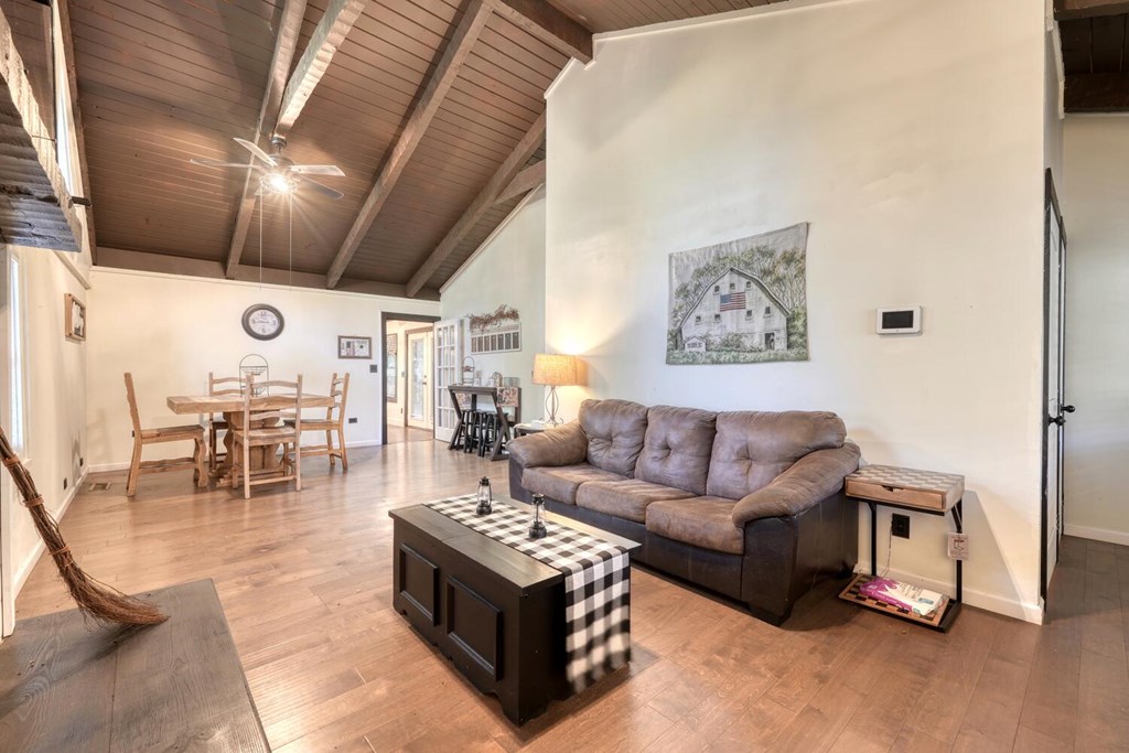 419840 Young Harris Residential