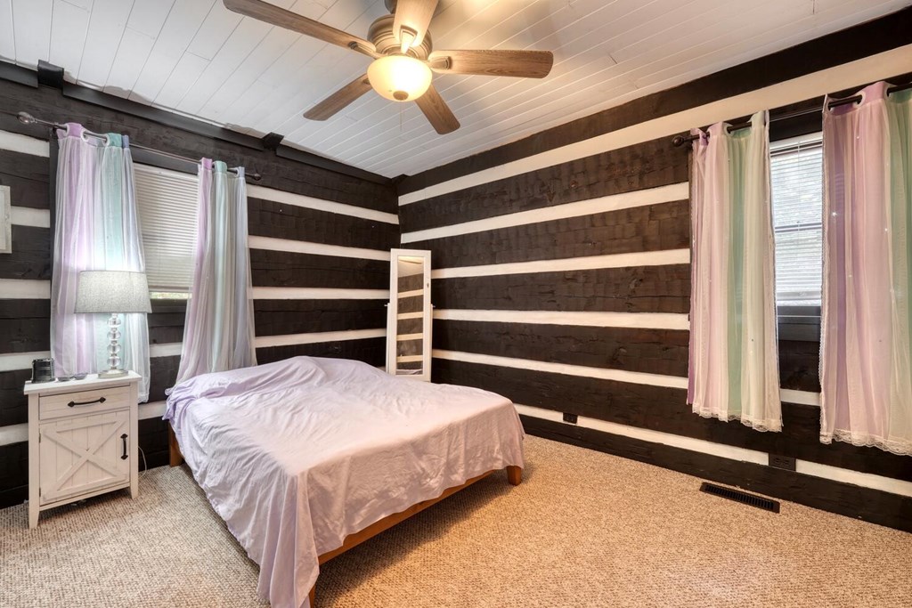 419840 Young Harris Residential