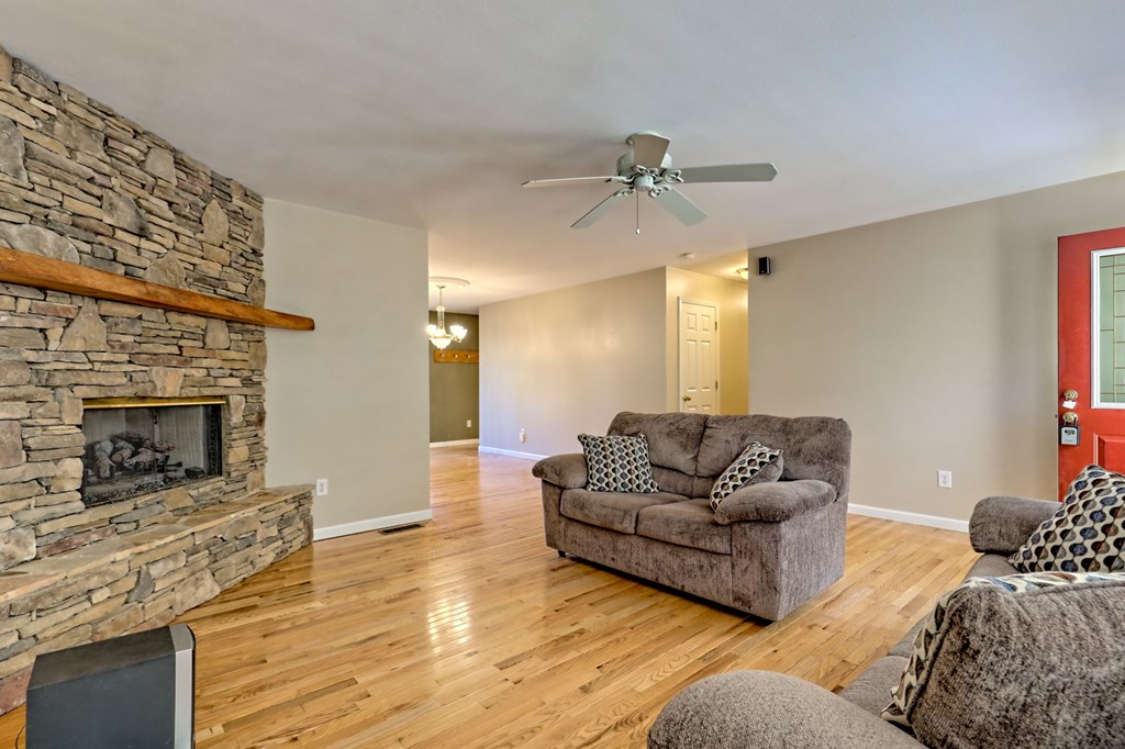 419846 Hayesville Residential