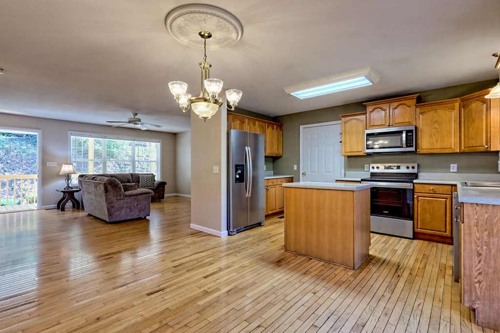 419846 Hayesville Residential