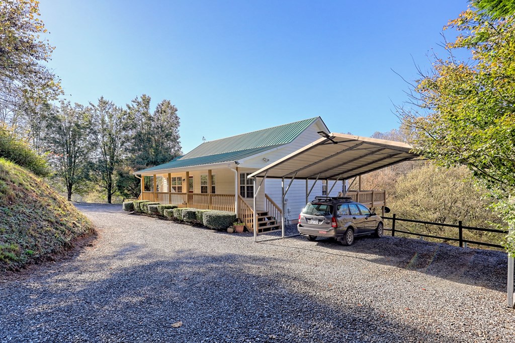 419846 Hayesville Residential