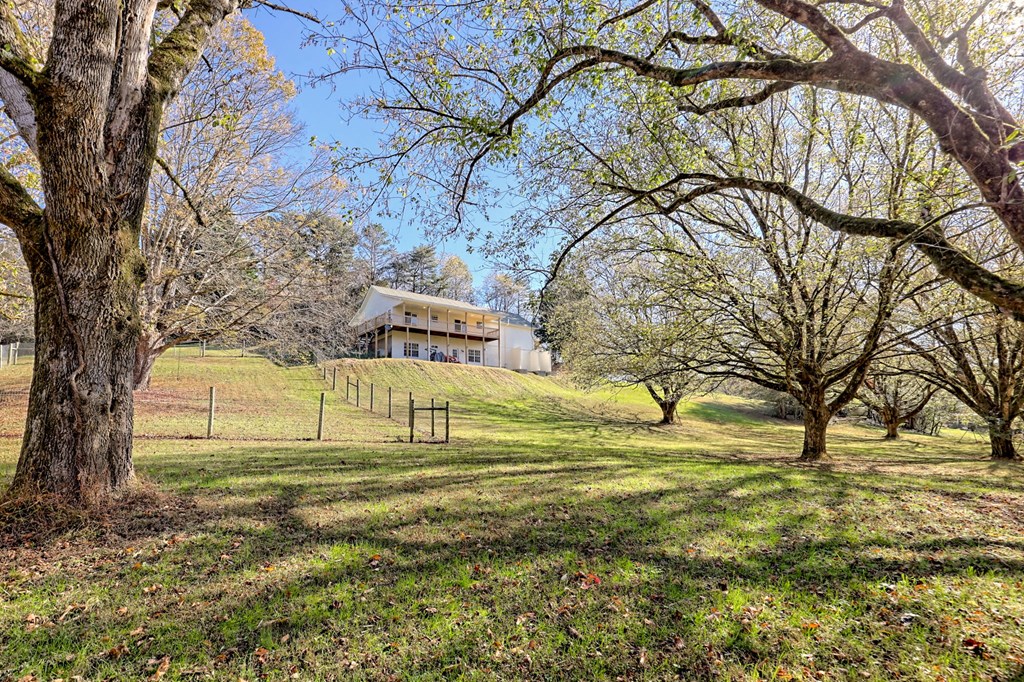 419846 Hayesville Residential