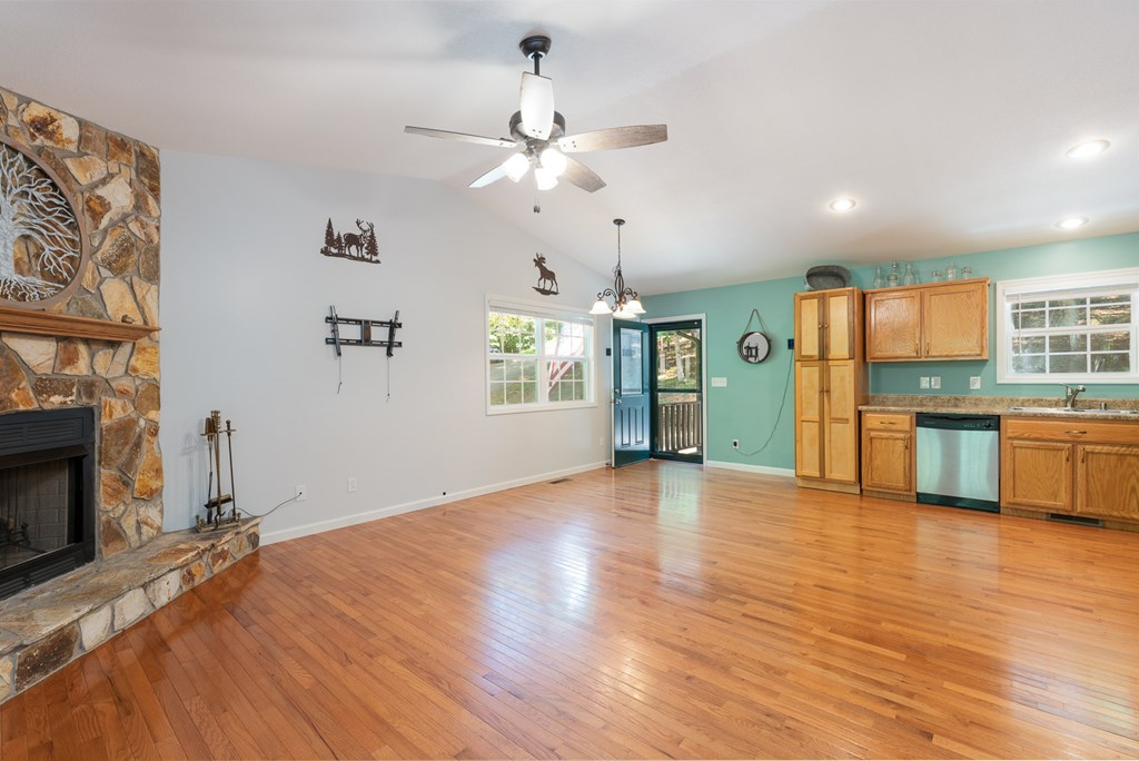 419869 Murphy Residential