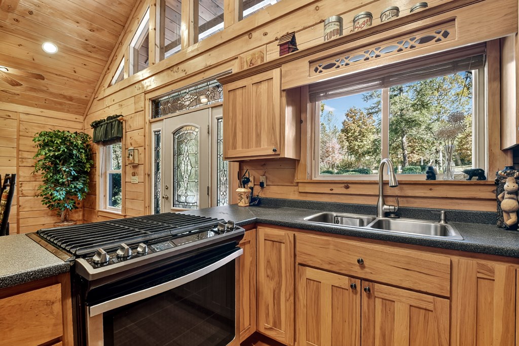 419899 Suches Residential