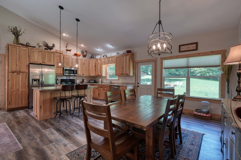 419922 Hayesville Residential