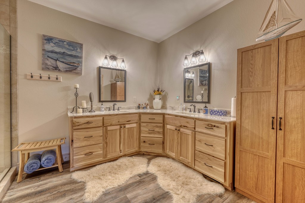 419922 Hayesville Residential