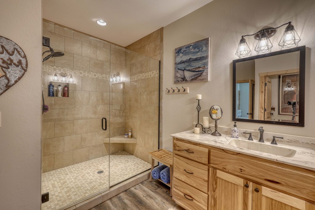 419922 Hayesville Residential