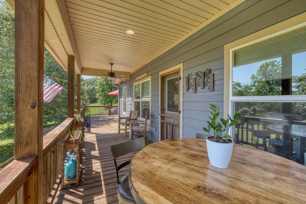 419922 Hayesville Residential