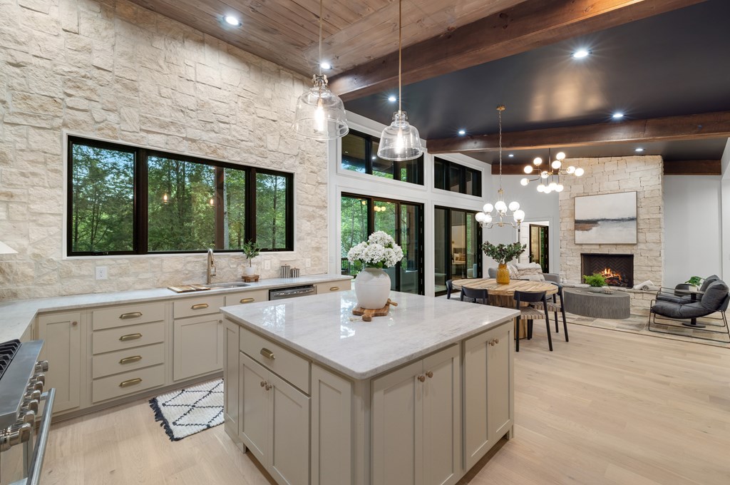 419931 Cherry Log Residential