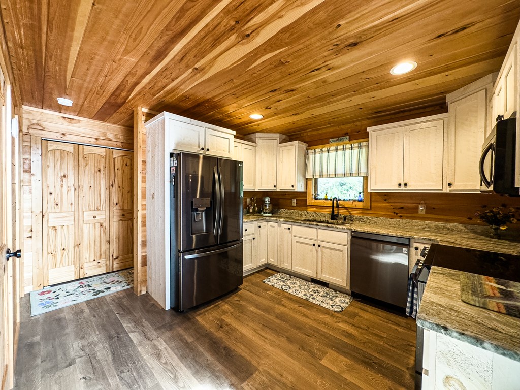 419969 Murphy Residential