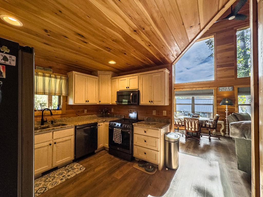 419969 Murphy Residential