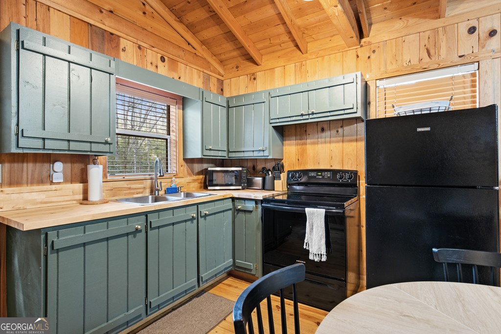 419978 Blue Ridge Residential