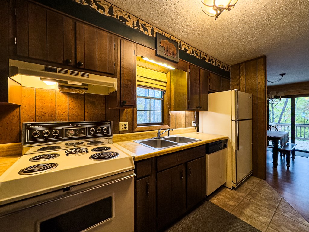 419990 Hayesville Residential