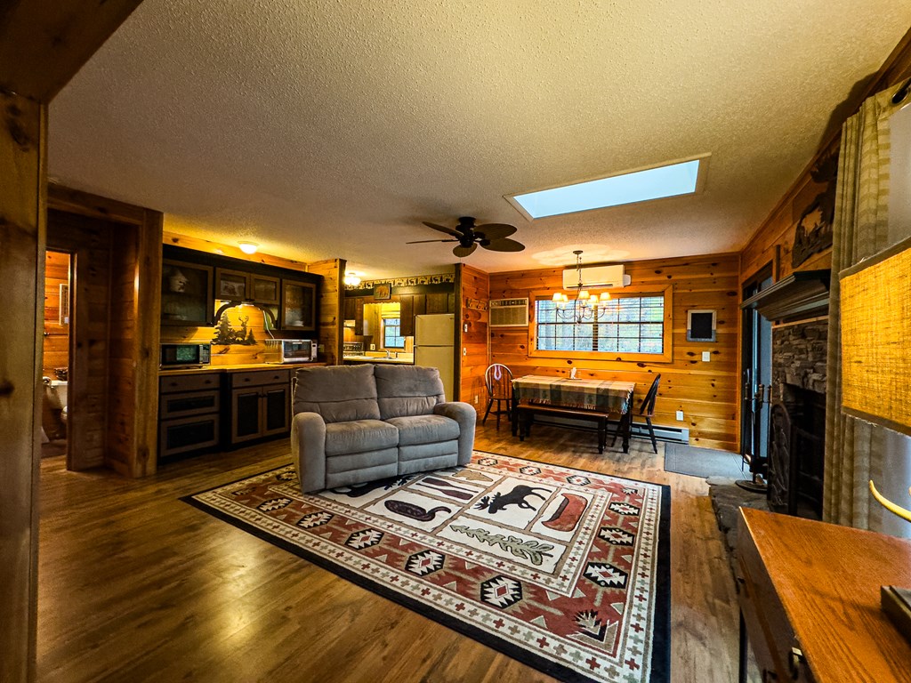 419990 Hayesville Residential