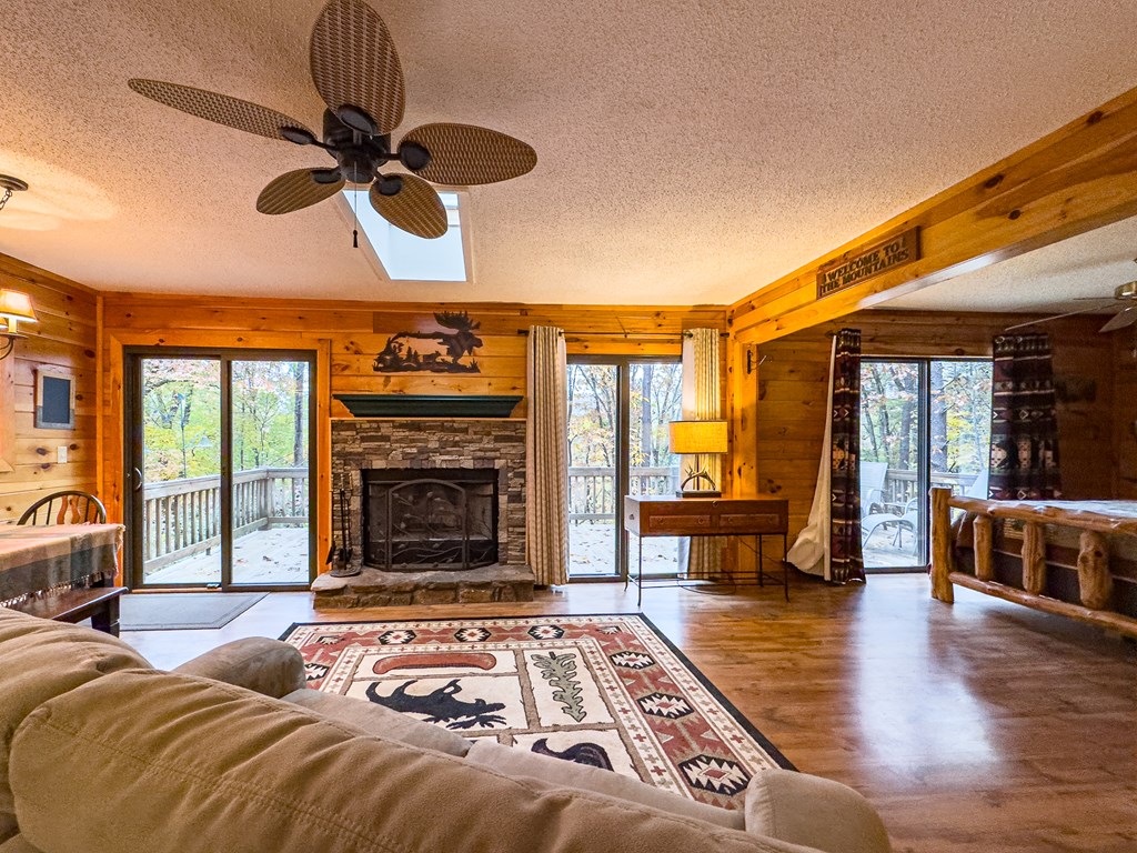 419990 Hayesville Residential