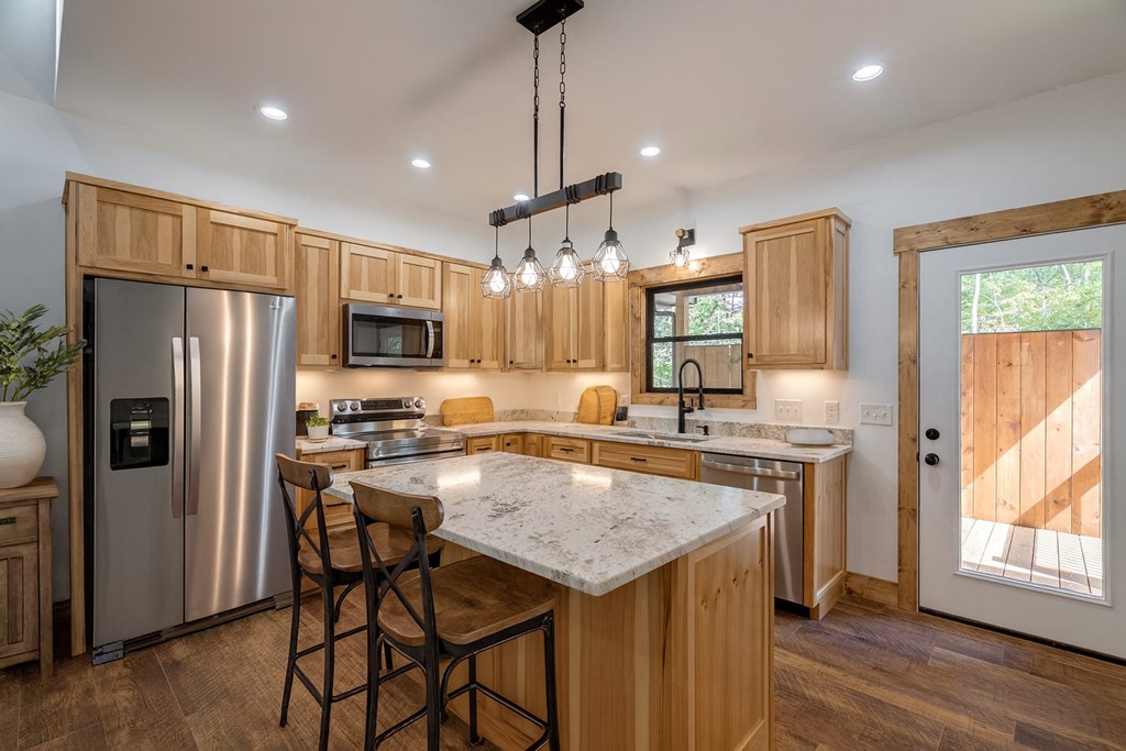 420002 Ellijay Residential