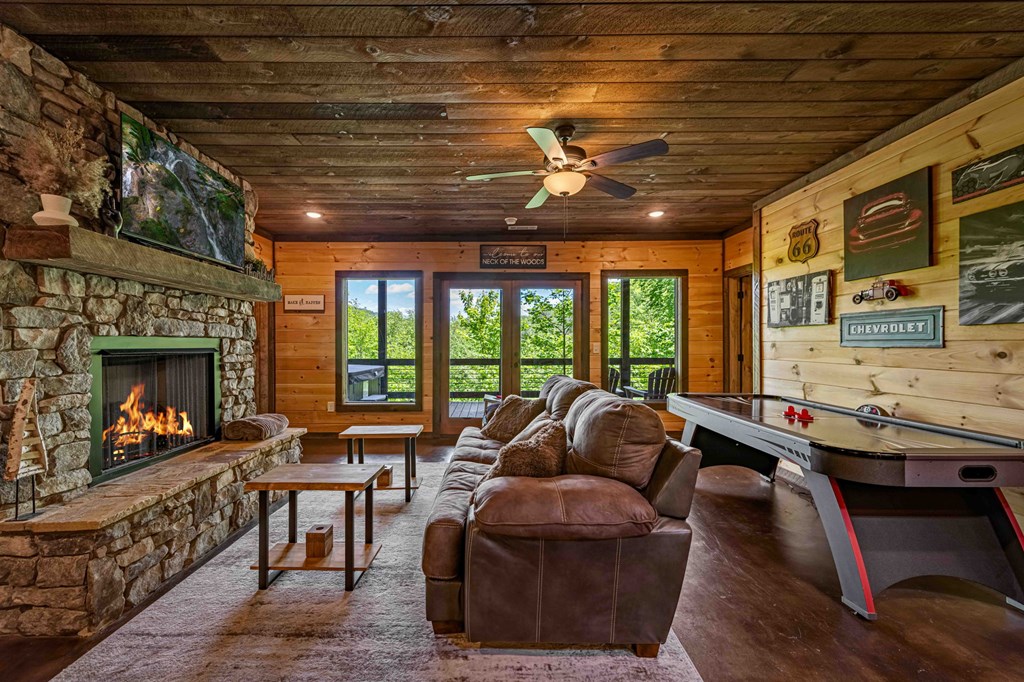 420018 Morganton Residential