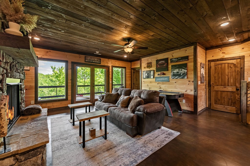 420018 Morganton Residential