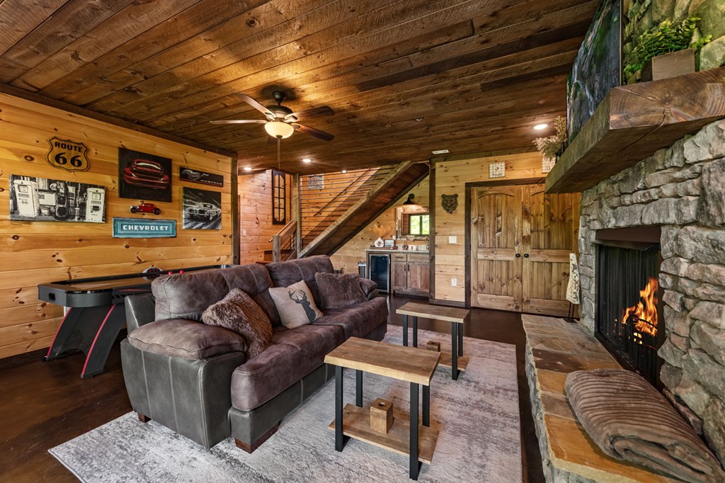 420018 Morganton Residential