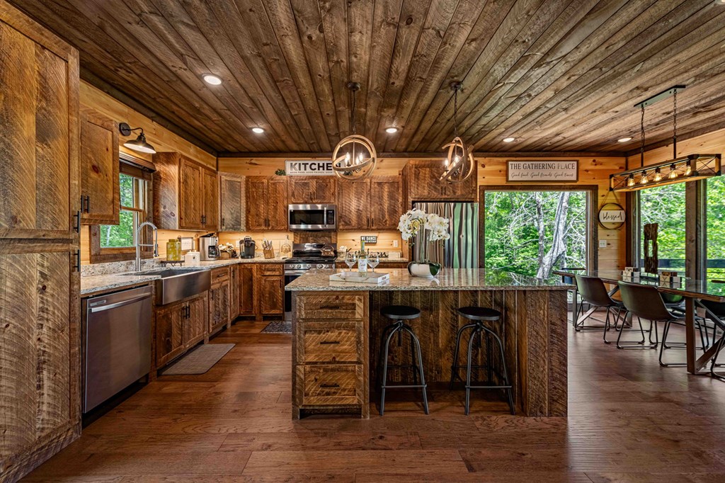 420018 Morganton Residential