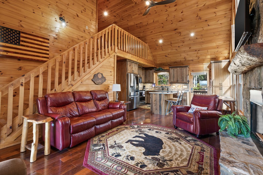 420019 Mineral Bluff Residential