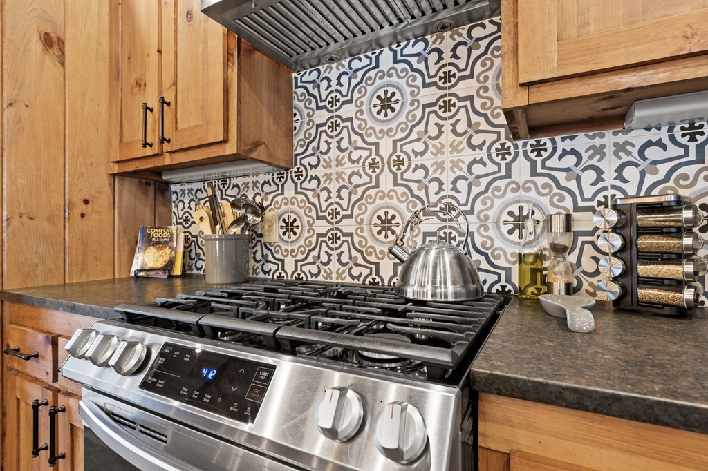 420110 Blue Ridge Residential