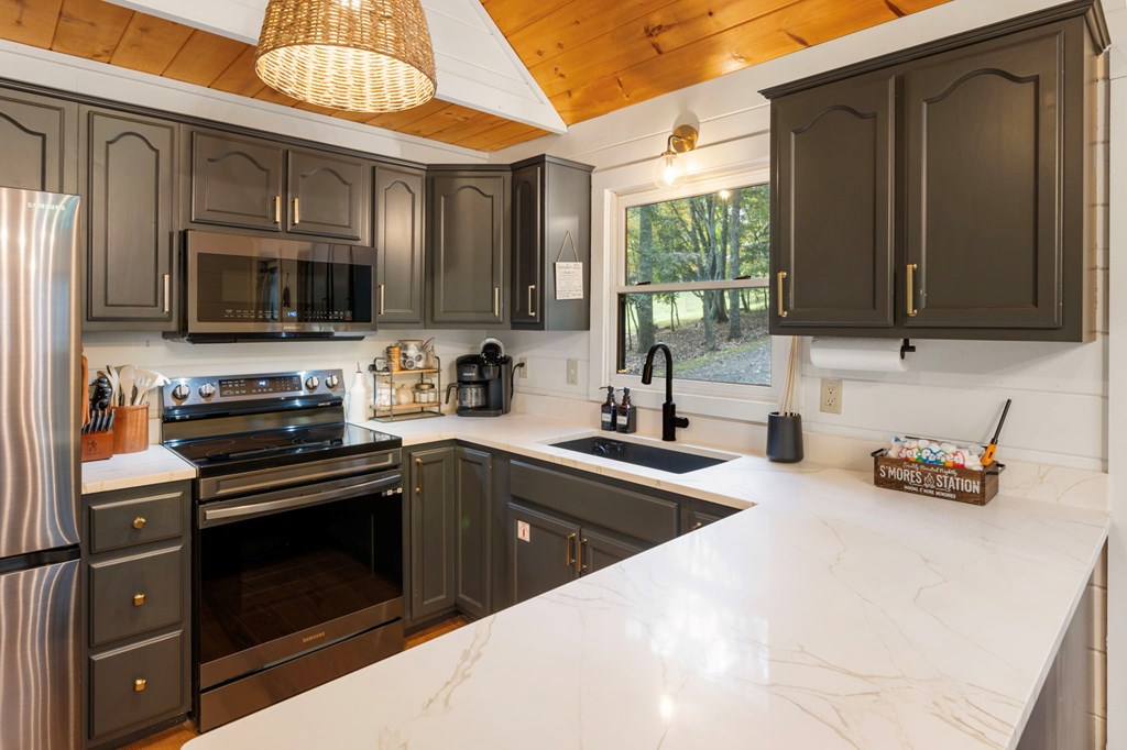 420113 Blue Ridge Residential