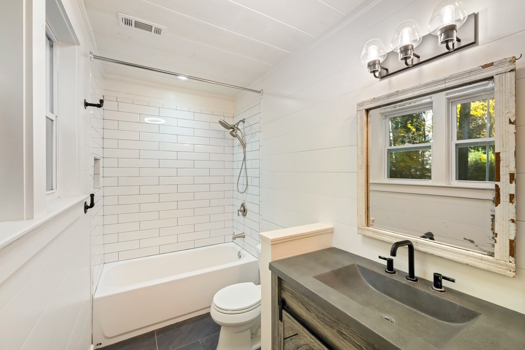 420117 Blue Ridge Residential