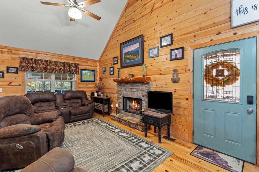 420120 Young Harris Residential